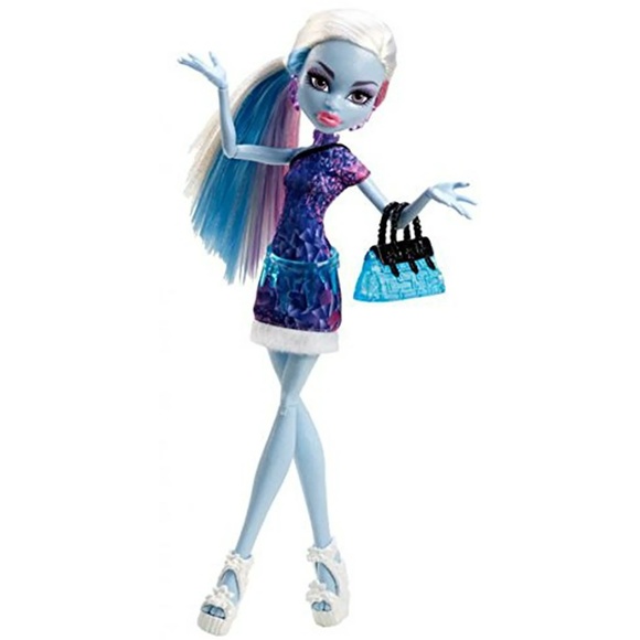 monster high Other - Monster High Basic Travel Abbey Bominable Doll